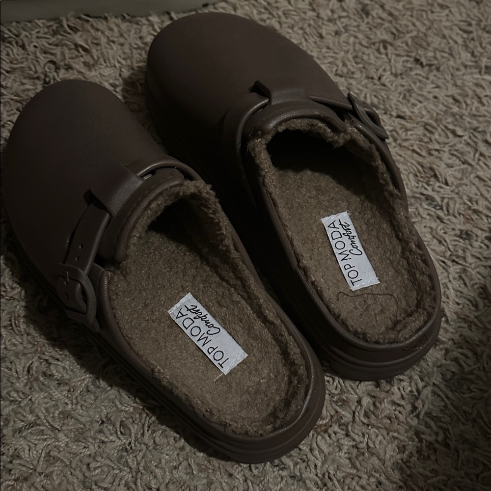 Mules - Picture 2 of 4